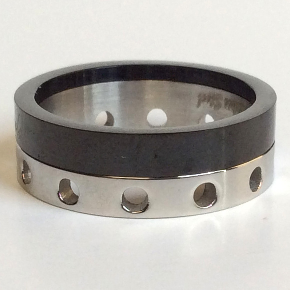 Engagement Ring, Promise Ring, Wedding Band - Picture 5 of 8